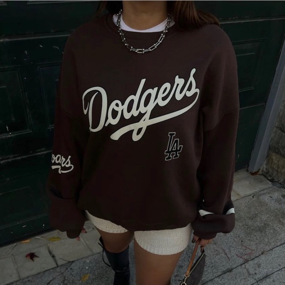 LA dodgers sweatshirt